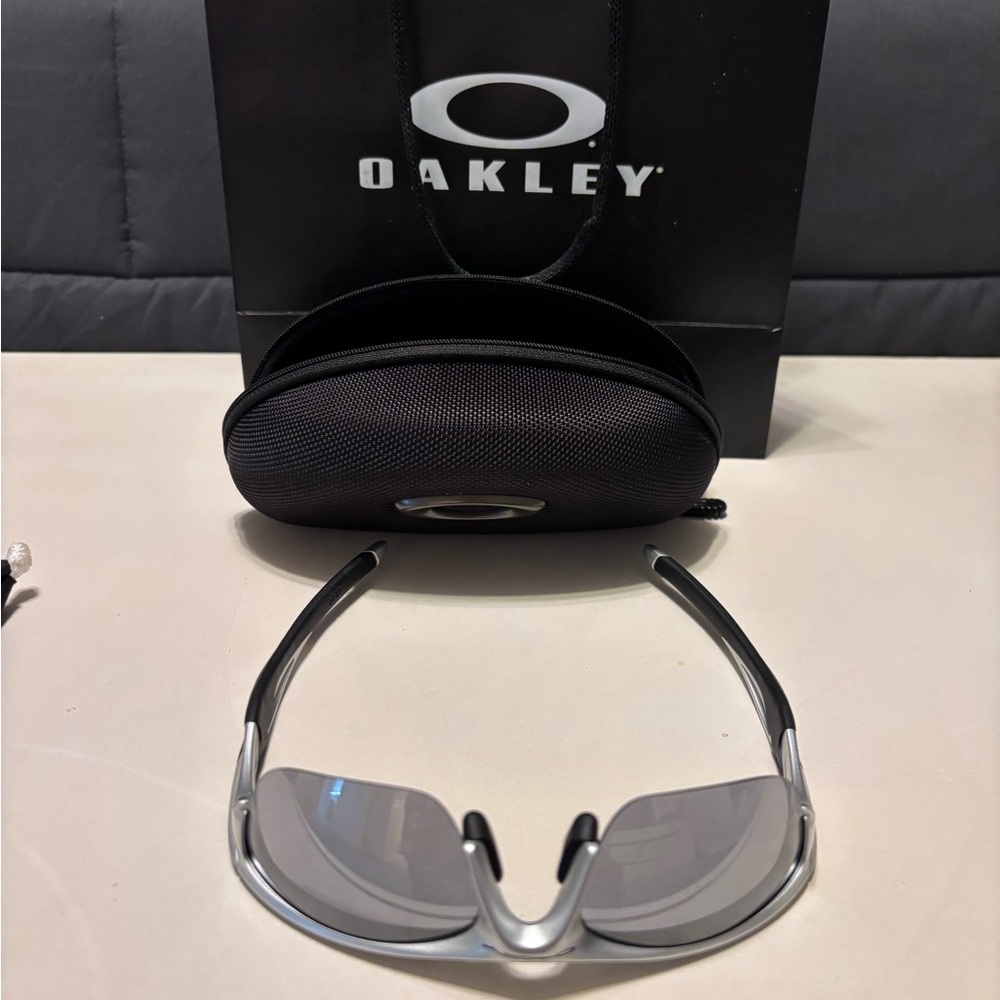 Oakley Metallic Gray Sunglasses - Picture 2 of 5